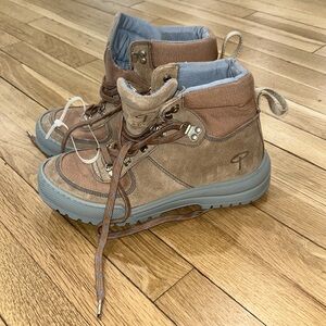 Women’s boots